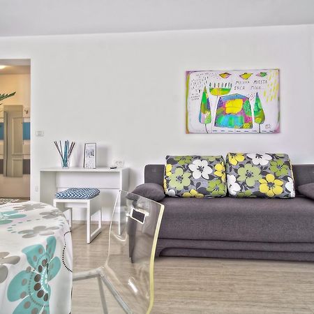 Apartments Punta By Sea 우마그 외부 사진