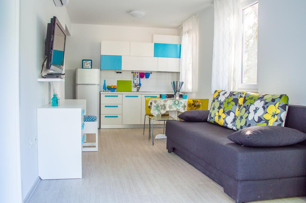 Apartments Punta By Sea 우마그 외부 사진