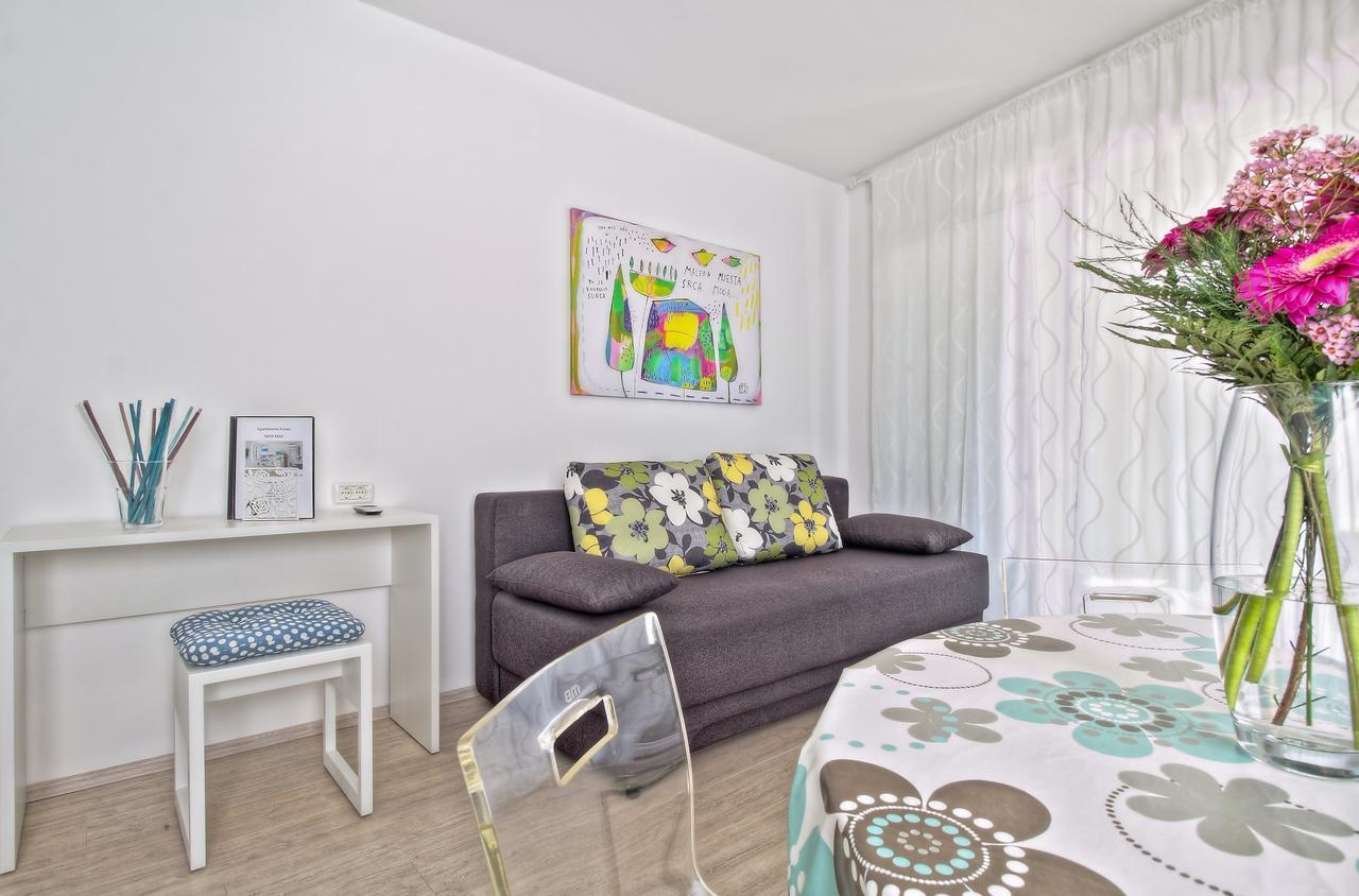 Apartments Punta By Sea 우마그 외부 사진